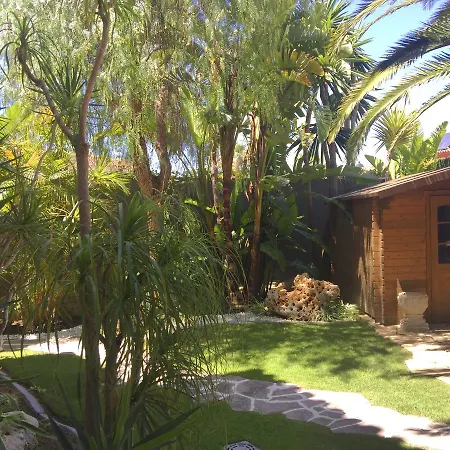 De Lujo Con Jardines Y Piscina Villa