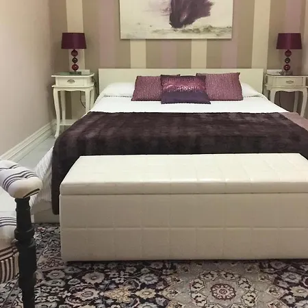 De Lujo Con Jardines Y Piscina Villa